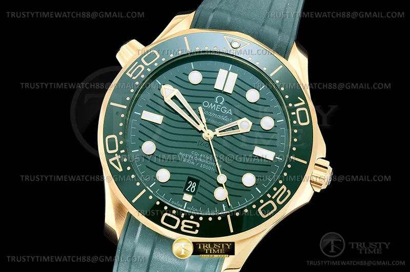 OMG0941 - Seamaster 300m 2024 YG/RU Green VSF A8801