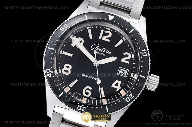 GLA053A - Spezialist SeaQ 39mm SS/SS Black RXW SW200